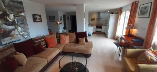 Pau Appartement | Appartement & Spa - Panoramic Olivars