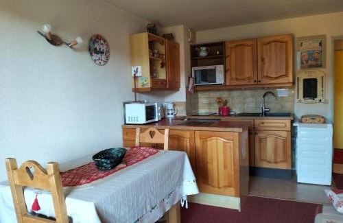 Villard-de-Lans Appartement | Appartement spacieux 2 pièces avec balcon au calme - 4 à 6 personnes, proche commodités - FR-1-761-35