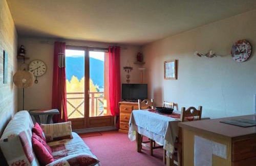 Villard-de-Lans Appartement | Appartement spacieux 2 pièces avec balcon au calme - 4 à 6 personnes, proche commodités - FR-1-761-35