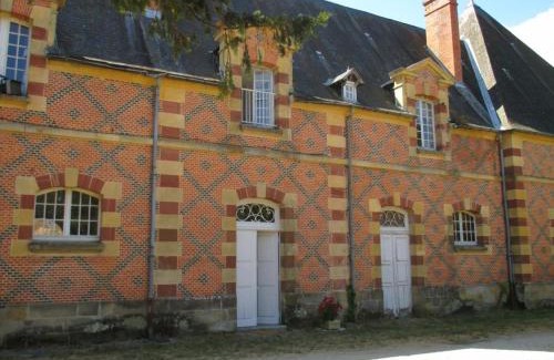 Trevol Maison | Appartement spacieux au Château avec parc arboré, proche de Villeneuve sur Allier, pour 6 pers., WiFi - FR-1-489-73