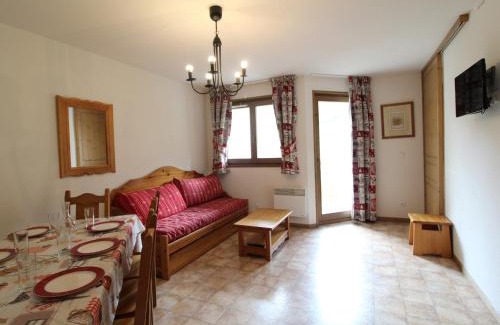 Val Cenis Appartement | Appartement spacieux pour 6 à Lanslevillard, au pied des pistes avec balcon et parking - FR-1-508-46