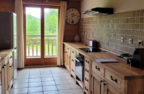 Samoens Appartement | Appartement Spacieux, Séjour et 2 Chambres Avec vue sur les Montagnes