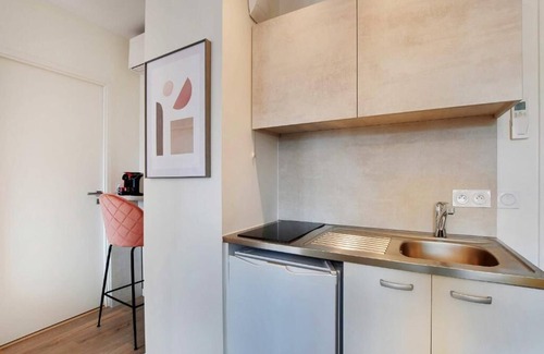Levallois-Perret Appartement | Appartement Supérieur: two-Bedroom with WiFi & AC Near Paris