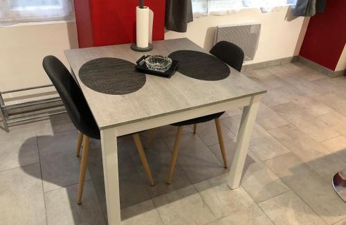 Lagnieu Appartement | Appartement T1 bis Spacieux Chaleureux proche CNPE Centre Ville