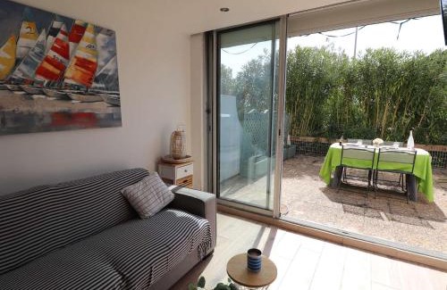 Le Grau-Du-Roi Appartement | Appartement T2 avec Terrasse et Piscine au Grau-du-Roi, Proche Mer et Commerces - FR-1-307-237