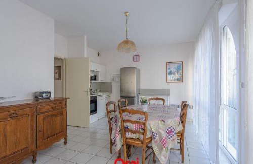 Quartier du Casino Appartement | Appartement T2 à 50m de la plage avec piscine, tennis et balcon - Châtelaillon-Plage - FR-1-535-4