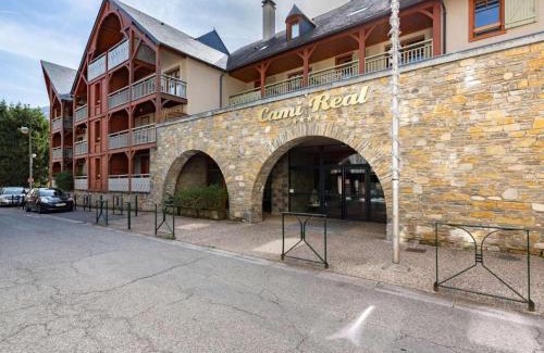 Saint-Lary-Soulan Appartement | Appartement T2+coin nuit 6 pers résidence de Cami Real au centre du village de saint Lary Soulan avec piscine intérieure+ sauna et hammam