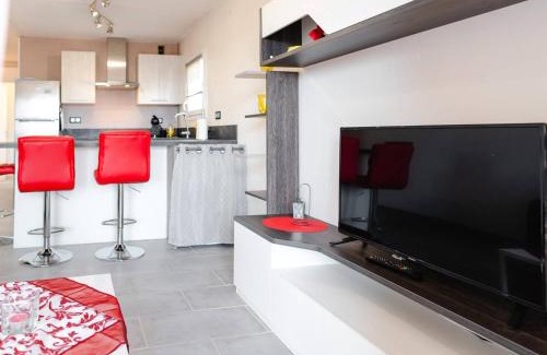 Port Rive Gauche Appartement | Appartement T3 climatisé, rénové, 3 étoiles, avec parking privé et proche du port de Gruissan - FR-1-409-164