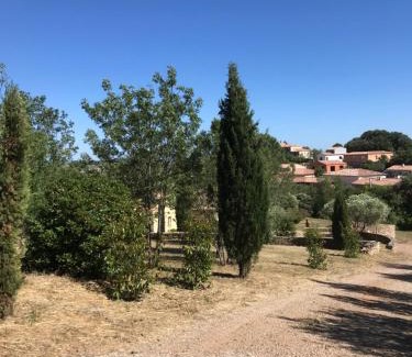Le Kremlin-Bicetre Appartement | Appartement vacances reposantes au domaine du Mas La Magdelaine