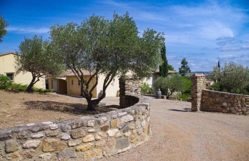 Le Kremlin-Bicetre Appartement | Appartement vacances reposantes au domaine du Mas La Magdelaine