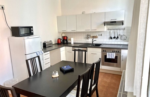 Stralsund Appartement | Appartement XXL - Ferienwohnung am Theater Haus Olaf Palme 1