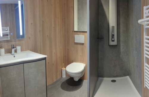 Les Hopitaux-Neufs Hôtel | Appart-Hôtel en Montagne : Piscine, Sauna et Confort pour Toute la Famille