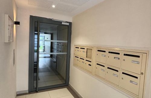Sannois Appartement | Appartment - Sannois Station- 20 min to Paris