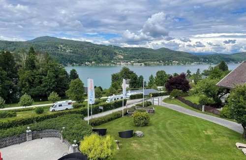Schiefling am See Maison | Appartment with stunning views of Lake Wörthersee