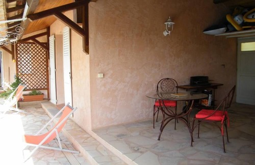 La Farlede Maison | ANNEXE DE VILLA INDEPENDANTE CLIMATISEE AVEC PISCINE ET JARDIN