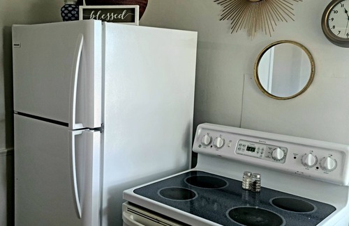 Rochester Cottage | Apple Blossom Cottage // 2 Miles from Downtown ~ 10 Min to Mayo