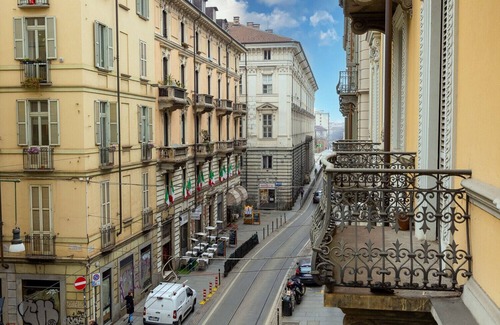 Roman Quarter Appartement | Apple House al Duomo by Wonderful Italy