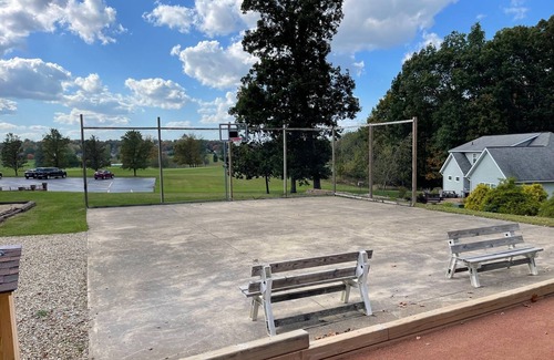 Apple Valley Copropriété | Apple Valley Lake, Pool and Beaches! Guest passes available for a small fee.
