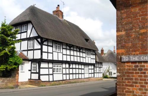 Manningford Bruce Maison | Applecott - 2 bedroom Thatched cottage close to Stonehenge