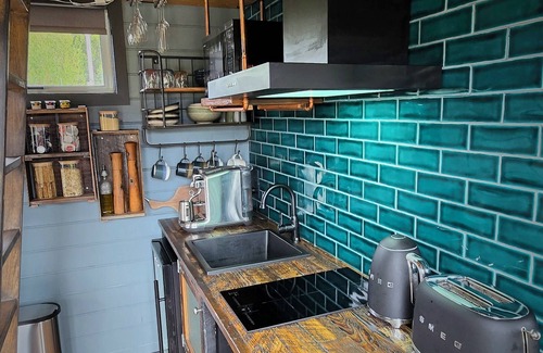 Huon Valley Cabine | Appledore - Cabin in the Valley
