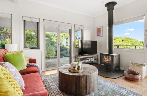 Robertson Maison | Applegarth Cottage - Whole House On 5 Acres