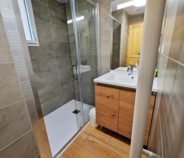 Peyragudes Appartement | Appt T3 bord du lac avec jardin