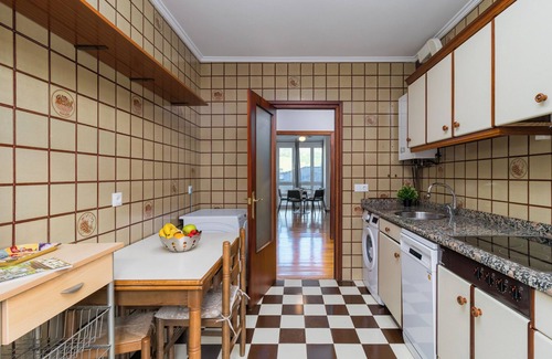 Colindres Copropriété | Apt 3H : Spacious and Cozy : Ideal for Families