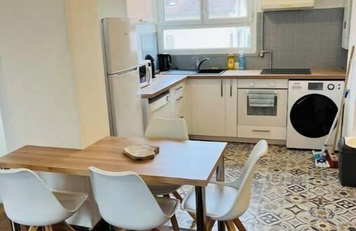 Besancon Appartement | Apt,54m2, refait à NEUF, WIFI, 3 couchages ++