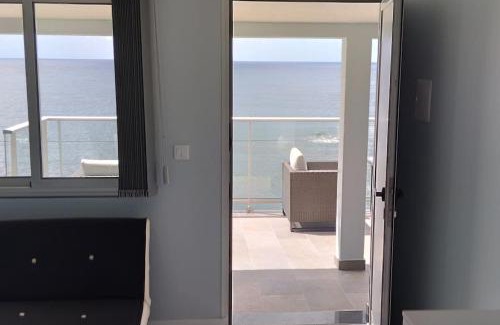 Prazeres Appartement | Apt 'A Gaioa' in 'The Cliff Coast Accomodation'