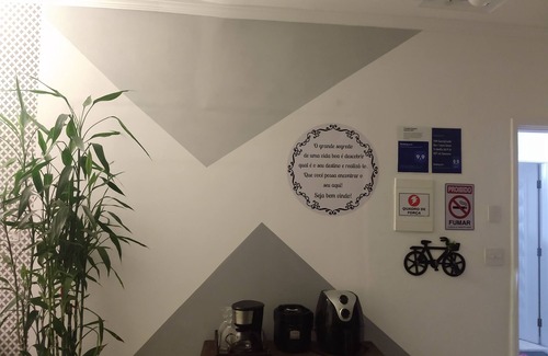 Vila Julia Appartement | Guaruja avec plage libre 1 Dortoir, jusqu'à 6 personnes, télévision par câble, air