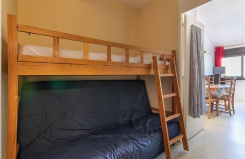 Cadeilhan-Trachere Appartement | Apt for 4 people at the foot of the slopes and hiking trails with views over the valley