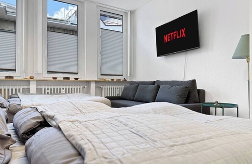 Rathaus Appartement | Apt for 9, walk to Schlossplatz, Zentrales Apt für 9 Pers nahe Schlossplatz