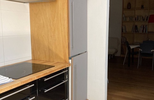 Old Town Appartement | PAMPLONA COEUR HISTORIQUE,SUR LES MURAILLES,SPACIEUX,CALME,MODERNE,WIFI.
