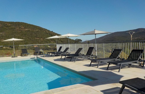 Galeria Appartement | Appart piscine chauffée, wifi, 2 chambres, clim, 7 min plage 1 min rivière
