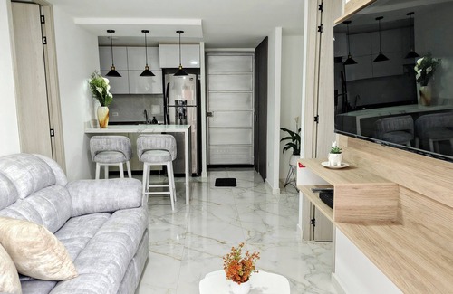Bucaramanga Appartement | Apt in Giron, 3 blocks from the main park and 15 minutes from the airport!