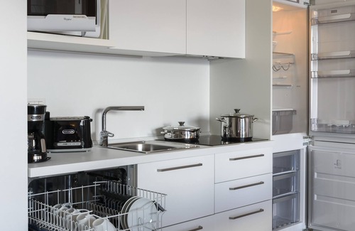 Stresa Appartement | Apt climatisé à Stresa, superbe vue sur le lac, balcon, WiFi, garage et jardin