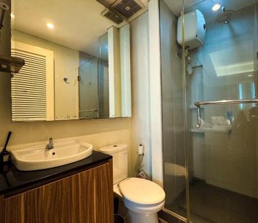 Bangka Appartement | Apt Kemang Village Tower Intercon with Wi-Fi and Pool by Damaresa
