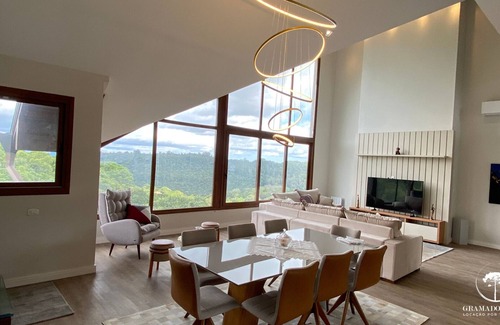 Planalto Appartement | Apt Luxo 5 suítes em frente rua torta