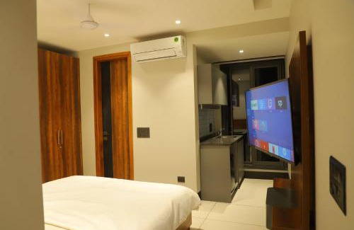 Lajpat Nagar Appartement | Apt# ONE-FOUR-TWO - with Lift - High Speed Wifi - Smart TV