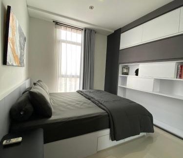 Ragunan Appartement | Apt Pejaten Park Residence 1 BR Dewa with Pool & Netflix by Damaresa