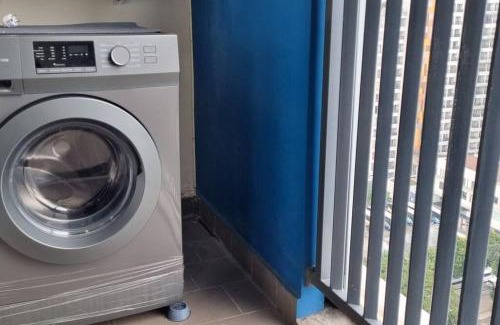 Ragunan Appartement | Apt Pejaten Park Residence 2 BR Grey dgn Netflix, Bathub, Pool