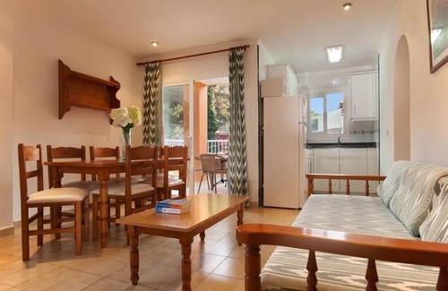 Cala San Vicente Maison | Apt. Roble with balcony, communal pool, close to the beach 300 m, Wifi