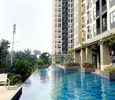 Bekasi Appartement | Apt Transpark Cibubur 2 BR With Wi-Fi & Pool