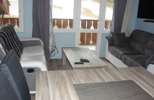 Montchavin Appartement | appart très spacieux et confortable 50 m2 vue sur piste plein sud avec balcon