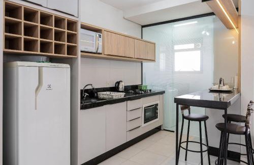 Centro Appartement | Apto com varanda e churrasq 500m da praia RML605