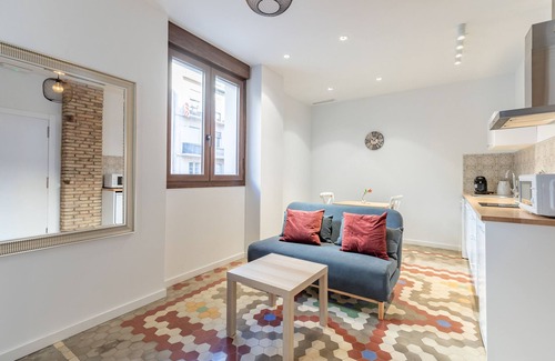 La Petxina Appartement | ☙ Apt. with Antique Floor & lots of Sun Light ❧