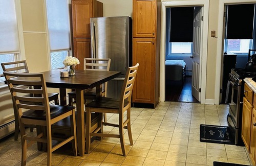Constable Hook Appartement | Apt with utilities, wifi, a compact parking space, & on-site laundry near NYC!