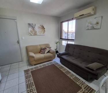 Simoes Lopes Appartement | Apto 2 quartos, cond fechado, com vaga, 4º andar por escadas