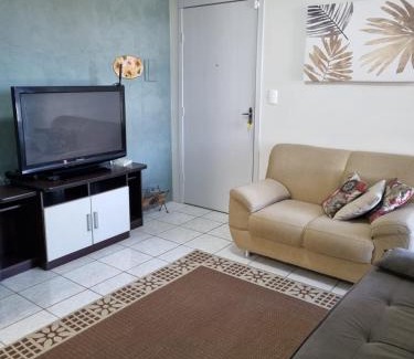 Simoes Lopes Appartement | Apto 2 quartos, cond fechado, com vaga, 4º andar por escadas