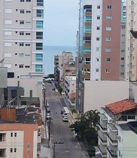 Castelo Branco Appartement | Apto 350 metros do mar com 2 garagens e ar condicionado